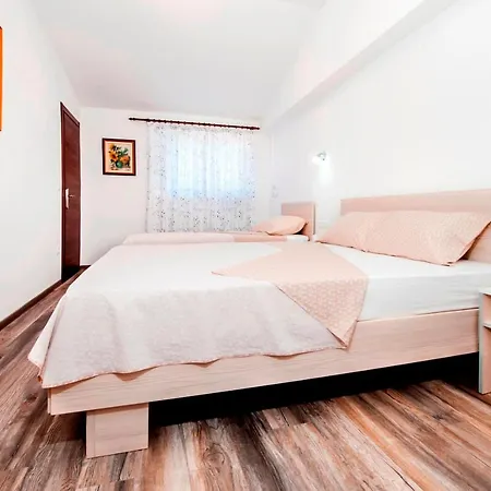 Apartment Augusta Mare *