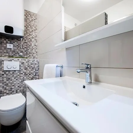 Augusta Mare Apartman *
