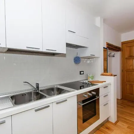 Augusta Mare Apartman *