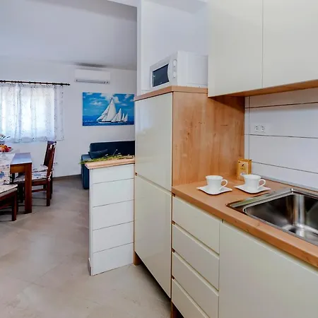 Augusta Mare Apartment *