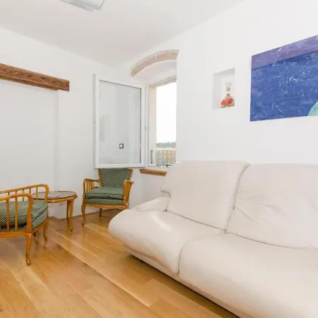 Augusta Mare Apartment *